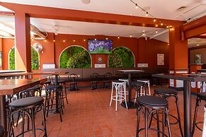 Royal Exhibition Hotel