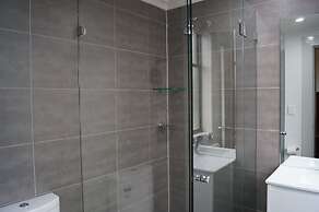 Royal Exhibition Hotel