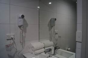 Royal Exhibition Hotel