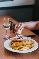 Royal Exhibition Hotel