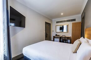 Royal Exhibition Hotel