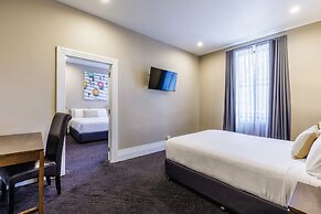 Royal Exhibition Hotel