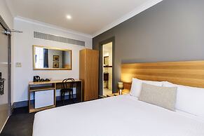 Royal Exhibition Hotel
