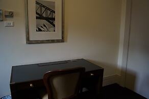 Royal Exhibition Hotel