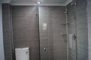 Royal Exhibition Hotel