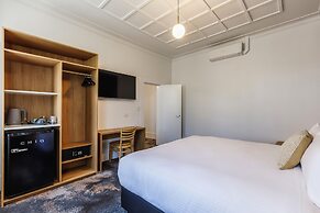 Royal Exhibition Hotel