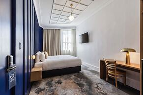 Royal Exhibition Hotel