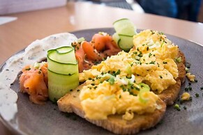 Marika's Aparts & Studios