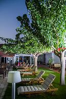 Marika's Aparts & Studios