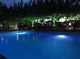 Marika's Aparts & Studios