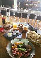 Marika's Aparts & Studios