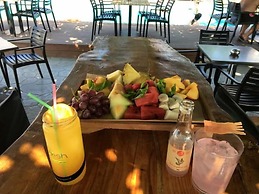 Marika's Aparts & Studios