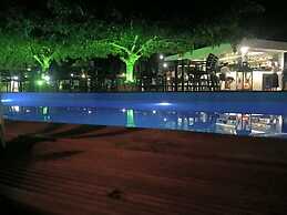 Marika's Aparts & Studios