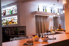 Marika's Aparts & Studios