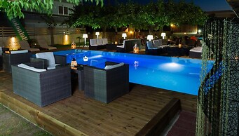 Marika's Aparts & Studios