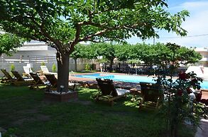 Marika's Aparts & Studios