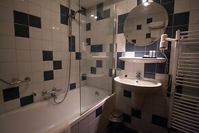 Linge Hotel Elst
