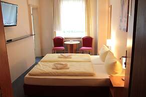 Hotel Holl