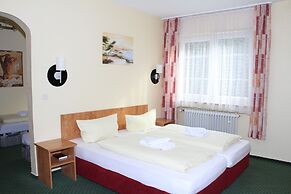 Hotel Holl