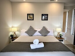 Rainbow Ocean Palms Resort