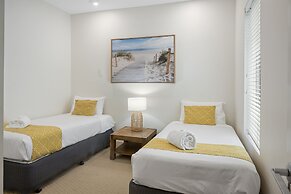 Rainbow Ocean Palms Resort