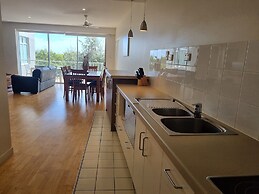 Rainbow Ocean Palms Resort