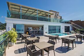 Arena Copacabana Hotel