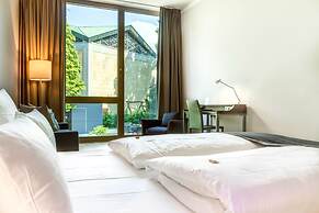 Qube Hotel Bergheim