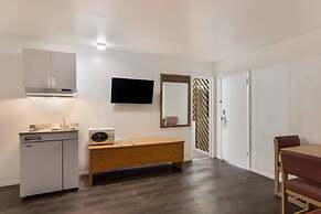 Rodeway Inn & Suites Sidney Historic Downtown I-80
