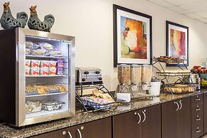 Microtel Inn & Suites by Wyndham Spring Hill/Weeki Wachee