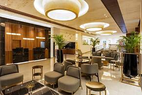 Melpo Antia Hotel & Suites