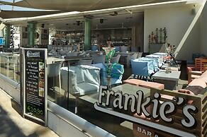 Melpo Antia Hotel & Suites