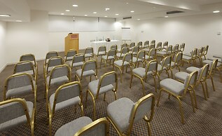 Melpo Antia Hotel & Suites