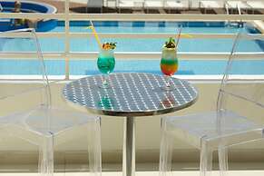 Melpo Antia Hotel & Suites