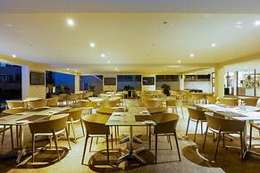 Melpo Antia Hotel & Suites