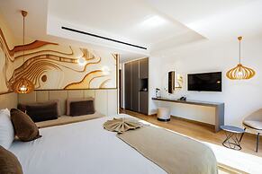 Melpo Antia Hotel & Suites