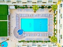 Melpo Antia Hotel & Suites