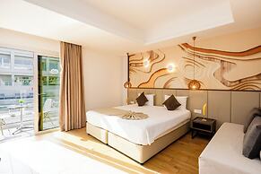 Melpo Antia Hotel & Suites