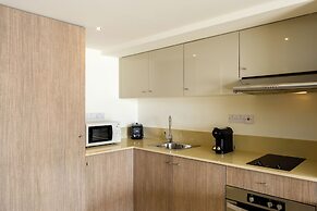 Melpo Antia Hotel & Suites