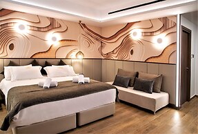 Melpo Antia Hotel & Suites