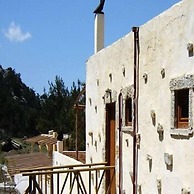 Akros Oreon Green Small Hotel