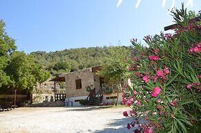 Akros Oreon Green Small Hotel