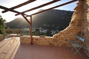 Akros Oreon Green Small Hotel