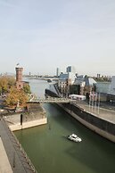 art'otel Cologne powered by Radisson Hotels