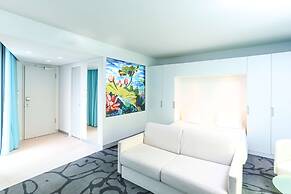 art'otel Cologne powered by Radisson Hotels