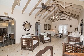 Grace Bay Beach Ocean Villas