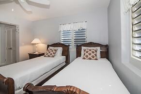 Grace Bay Beach Ocean Villas