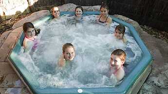 NRMA Treasure Island Holiday Resort