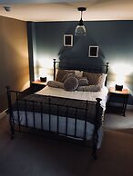 The White Cliffs Hotel