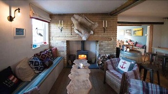 The White Cliffs Hotel